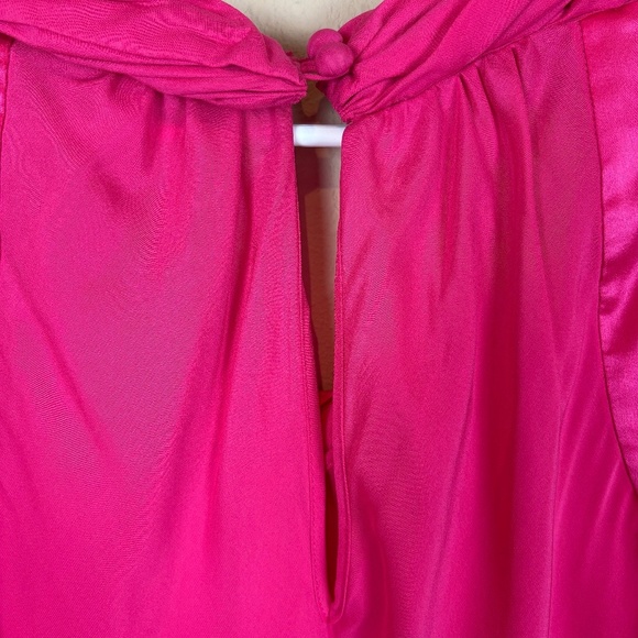 Banana Republic Pink Silk-Like Sleeveless Pullover Cami Blouse w/ Roll/Twist - Picture 8 of 12